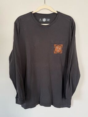 Volunteer Traditions Men’s Graphic Pocket Love Sleeve Washed Black Size Medium